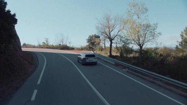 Kia OPTIMA SW Plug-in Hybrid смотреть онлайн