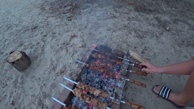 Отдых на Дону с палатками. С крутой компанией #свойдвиж смотреть онлайн