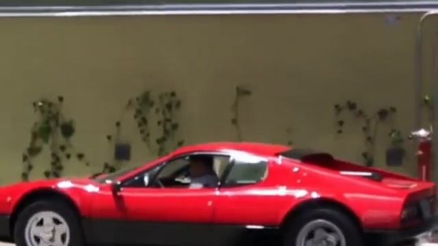 Ferrari 512 BBi смотреть онлайн