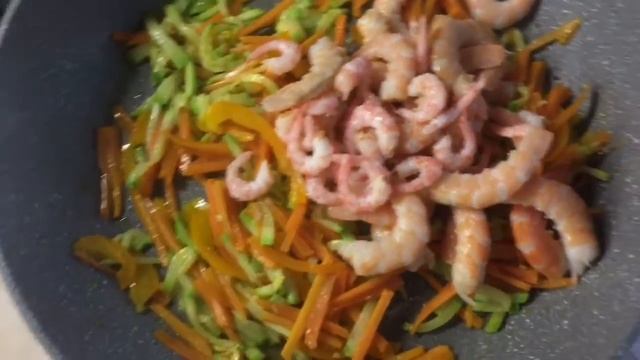 Удон с креветкой. Ужин за 12 минут! смотреть онлайн