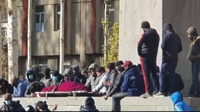 САМИ ВИНОВАТЫ! ПРИ ТАКОЙ ВЛАСТИ НАРОД БУДЕТ ВСЕ ВРЕМЯ НЕДОВОЛЕН! смотреть онлайн
