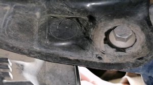 Skoda Rapid замена лампы  ближнего света.