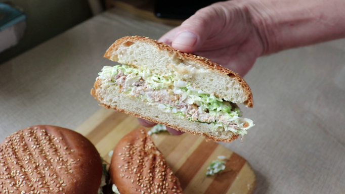 Бутерброды с тунцом