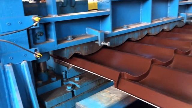 МЕТАЛЛОЧЕРЕПИЦА / ПРОЦЕСС ПРОИЗВОДСТВА / МОНТЕРЕЙ / КАК ЭТО СДЕЛАНО / Metal Tile Roof смотреть онлайн