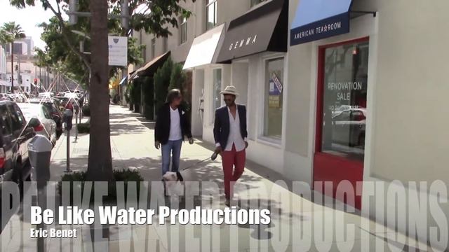 Halle Berry's ex, Eric Benet walks his dog смотреть онлайн