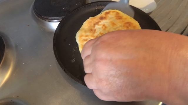 Лепёшки слоёные. 5 способов. смотреть онлайн