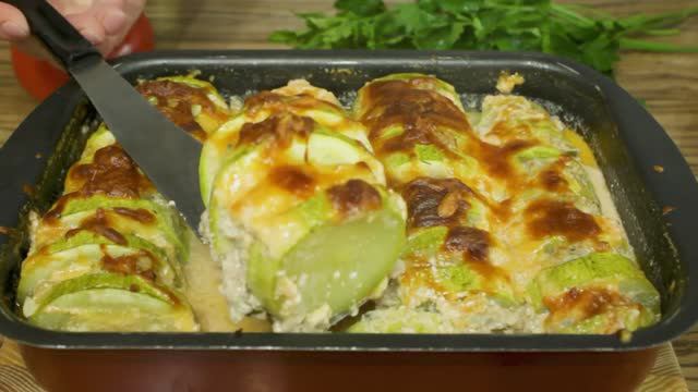 Самый лучший рецепт кабачков с мясом - просто и быстро! смотреть онлайн