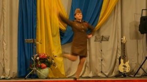 Танец "Смуглянка" в Исполнении Симпатичной Девушки