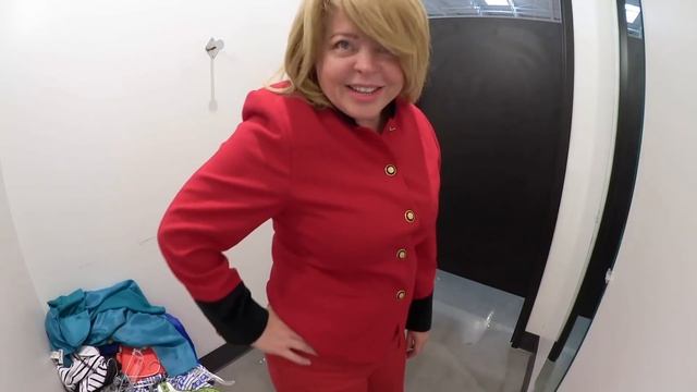 (1772) ОДЕВАЕМСЯ В ГУМАНИТАРКЕ, ОЧЕНЬ МОДНО И ДЁШЕВО! . смотреть онлайн