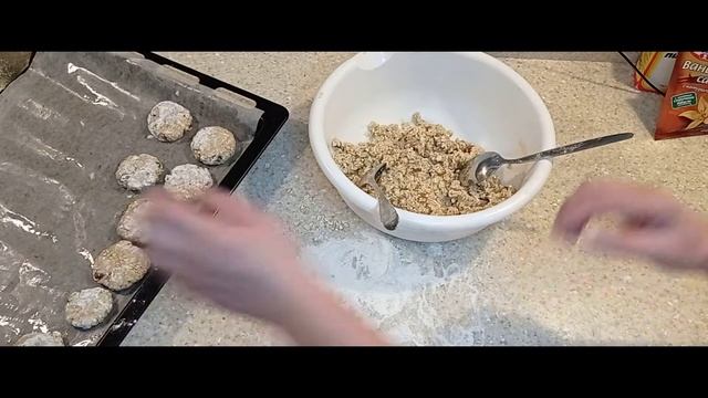 Овсяное печенье с изюмом и орехами// Готовим печенье с внуком