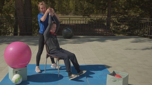 Комплекс общеразвивающих упражнений с мячом для ребенка с ТМНР смотреть онлайн