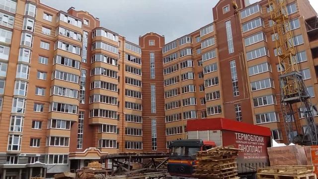 Строительство ЖК "Карат" в Ирпене (15 06 2016) смотреть онлайн