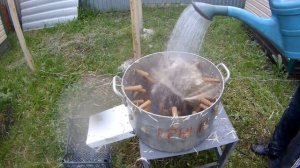 Чистим утку на самодельной перосъемной машине. Смотри что получилось