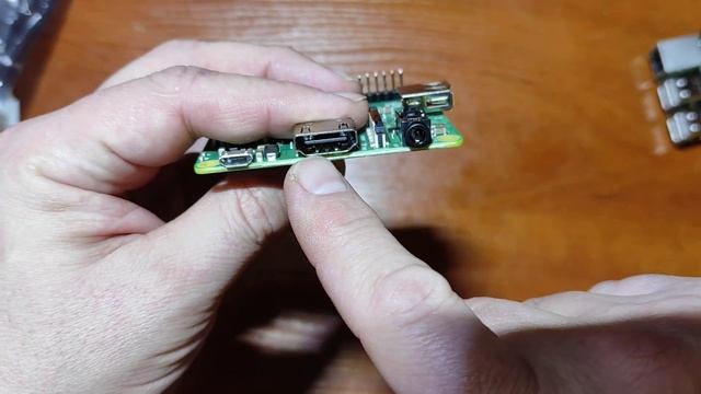 Купил Raspberry pi3A для сборки самодельного интернет радио смотреть онлайн