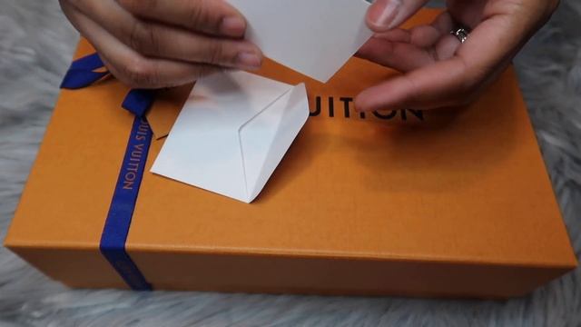 Louis Vuitton Unboxing! | Gerine Kate Johnston смотреть онлайн