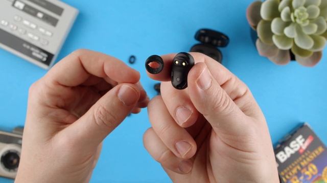 How to Change the Samsung Galaxy Buds Live Wing Tips || Samsung Galaxy Buds Live смотреть онлайн
