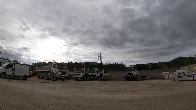 Used Volvo FM13 400cv | Used Tipper Truck | equippo.com | Used heavy equipment смотреть онлайн