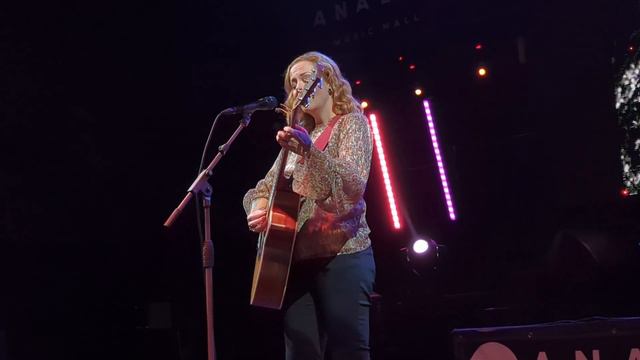 Anneke van Giersbergen - Saturnine | Live at Budapest Hungary, 06/11/2022 смотреть онлайн