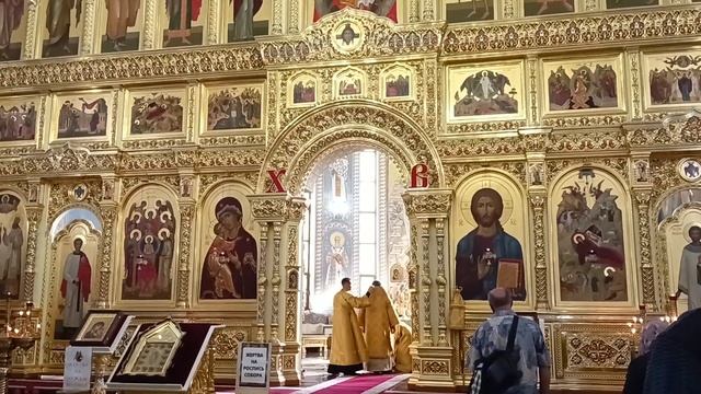 "Свят!Свят!Свят!Господь Саваоф..." смотреть онлайн