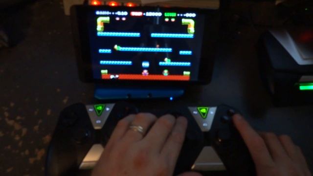 Nvidia Shield Tablet: Two Shield Controllers Playing MAME смотреть онлайн