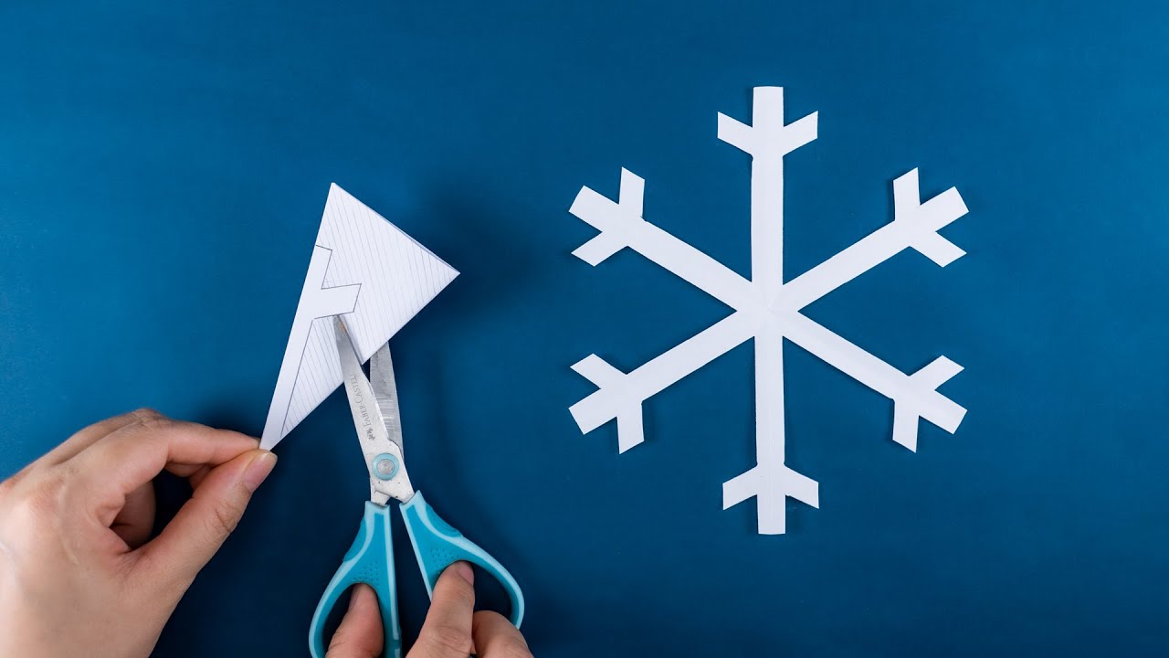Бумажные снежинки #06 - Супер простые бумажные снежинки - Как сделать снежинки из бумаги смотреть онлайн