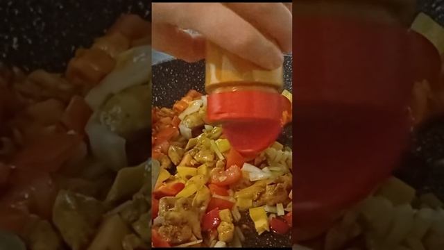 Как приготовить пасту с курицей и с грибами на сливочном соусе?