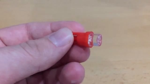 LED 10mm propadlé čelo patice T10, W5W - Červená смотреть онлайн