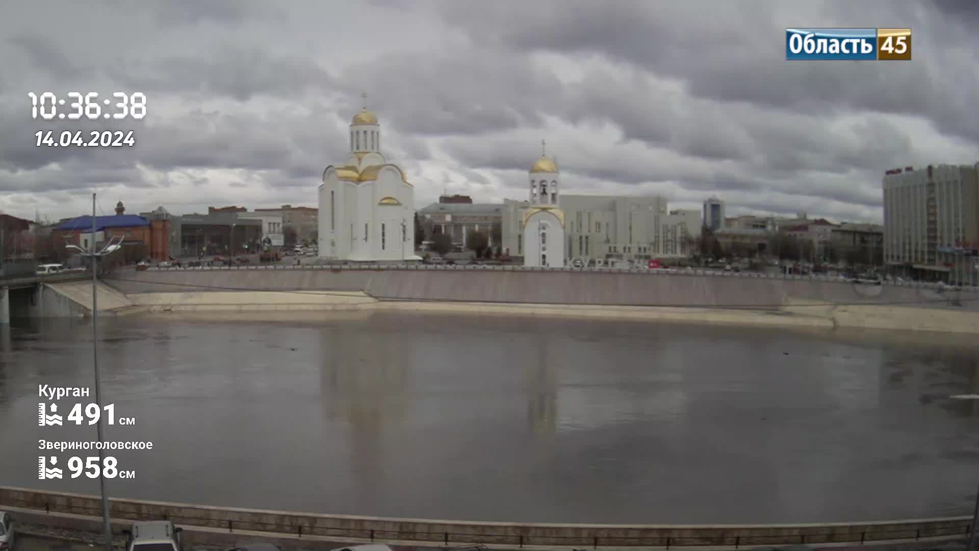 Паводок 2024 Курган. Набережная у Троицкого храма. смотреть онлайн