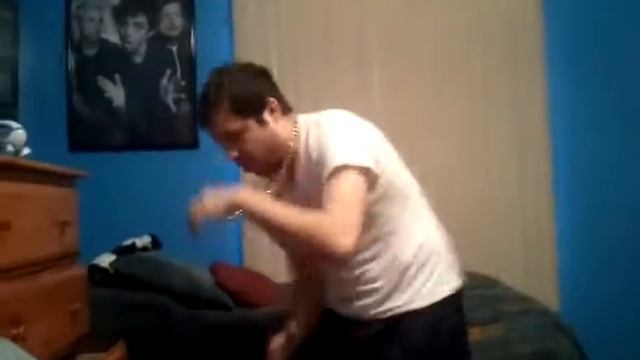 Less Grossman warm up смотреть онлайн