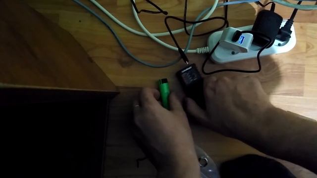 LiitoKala Lii-100 - бюджетная зарядка c www.gearbest.com смотреть онлайн