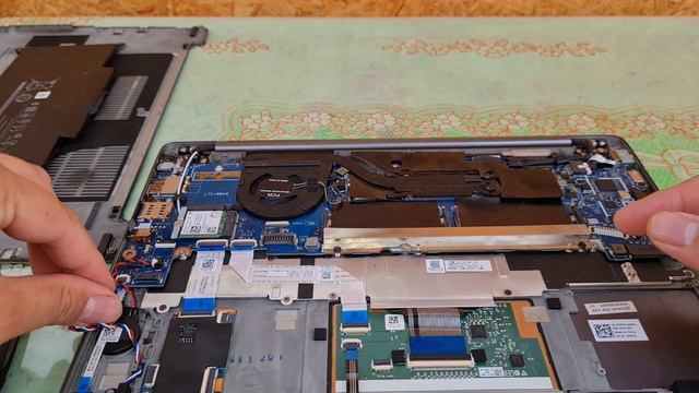 Реанимируем ноутбук Dell latitude 7400. Замена материнской платы. смотреть онлайн