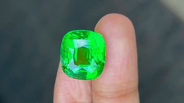 Редкий цаворит смотреть онлайн