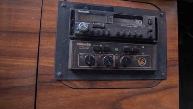 Заброшенная стоянка списанных автобусов смотреть онлайн