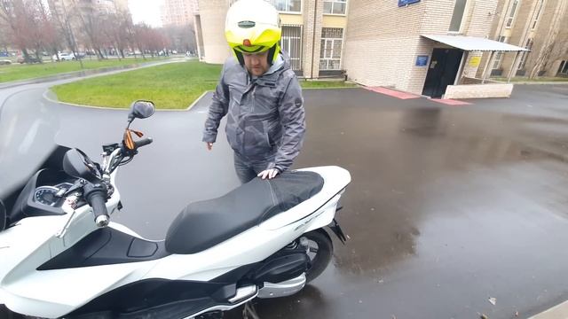 Honda PCX 150. Самый красивый скутер. смотреть онлайн