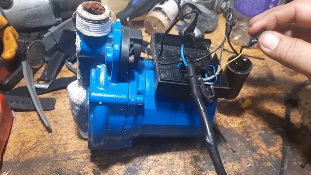 Reparando presurizador de agua. смотреть онлайн