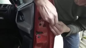 Как снять наружную дверную ручку Skoda Fabia Шкода Фабия