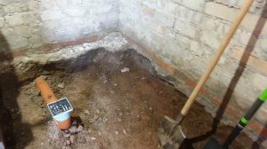 ПОЛ ИЗ БУТЫЛОК. КАНАЛИЗАЦИЯ И СЛИВ В БАНЕ.