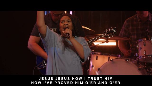 'Tis So Sweet to Trust in Jesus (Live) [feat. Hannah Donaldson] смотреть онлайн