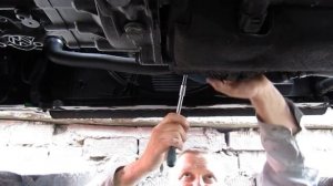 Меняем масло на Skoda Octavia A7 1.6 TDI/Change the oil to Skoda Octavia A7 1.6 TDI