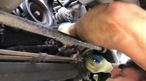 Люфт рулевого управления ХОВЕР Н2, HOVER H2, нижняя крестовина карда рулевого вала