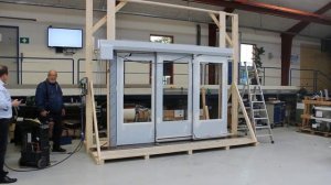 Трехсекционная раздвижная дверь Dan-doors A/S