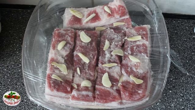 Сало соленое по бабушкиному старинному рецепту ЗА СУТКИ. Сало с чесноком. смотреть онлайн