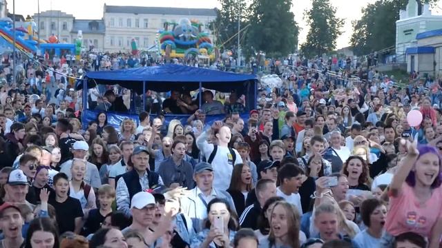 Кавер-группа "День Бороды" [ День Города | Сарапул] смотреть онлайн