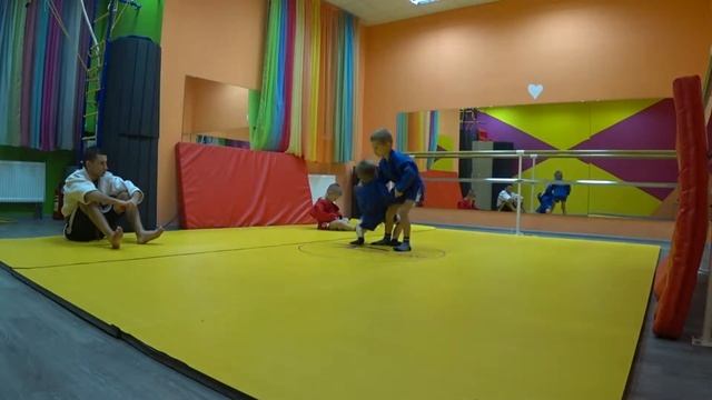Самбо дети - тренер Исаев Константин Николаевич смотреть онлайн