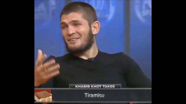 Хабиб Нурмагомедов и Даниэль Кормье шутят про тирамису смотреть онлайн