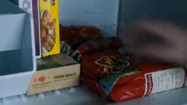 Да что со мной такое!? Эдди. Аааа… Эдди избежал погони и с ним что-то произошло. Веном. 2018 смотреть онлайн