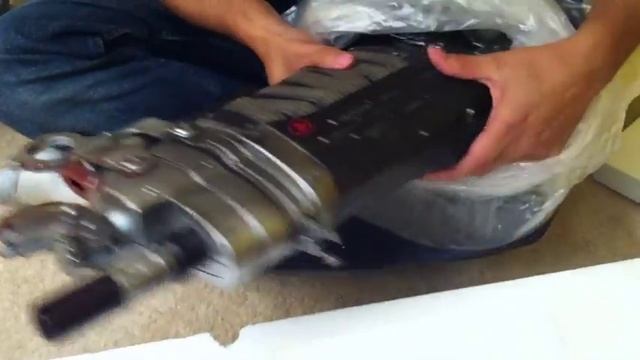 Gears of War 3: Retro Lancer UNBOXING! смотреть онлайн