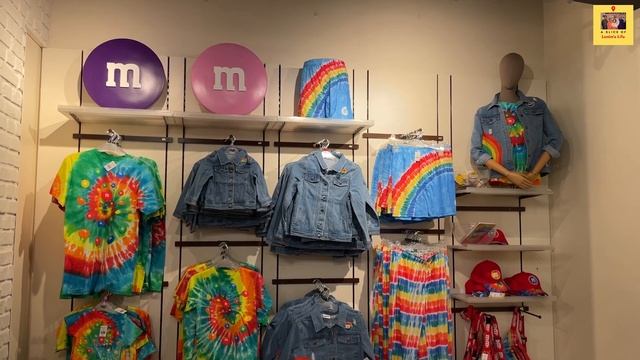A Short Tour and History - M & M World смотреть онлайн
