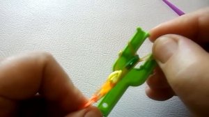 Браслет из резинок ПЫШНАЯ ЛИСТВА без станка на рогатке