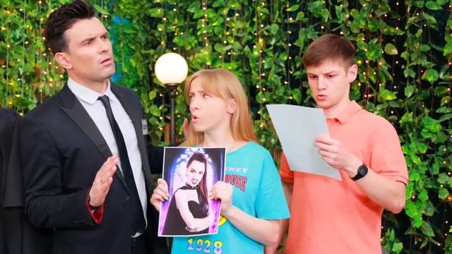 How to Become a Vampire! Extreme Makeover from Nerd to Popular Vamp Girl in Real Life! смотреть онлайн